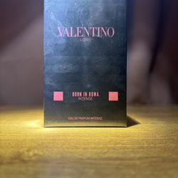 Valentino Uomo Born in Roma Intense Eau de Parfum 3.4 oz