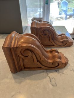 (2) CORBELS ~~