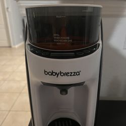 Babybrezza Milk Machine 