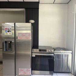 Refrigerador,Estufa,Dishwasher Combo,marca Samsung, nuevos con detalles estéticos.50%-75% off  