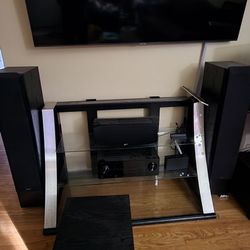 Polk Home Theater Plug and Play. RIDICULOUS SOUND