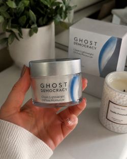 Sale NEW Facial Moisturizer • Lightweight