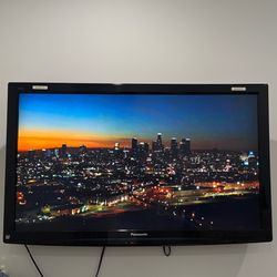 Panasonic VIERA LCD TV 