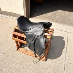 Riviera Black English Saddle 