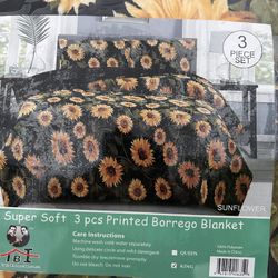 Cal King Blankets. $40. ❤️❤️Borrego.   3 Pieces In Bag