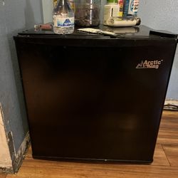Mini Fridge 