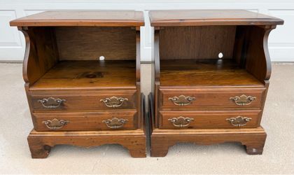 FREE DELIVERY - Pair of Vintage Sprague & Carleton Solid Wood Nightstands