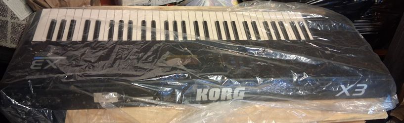 KORG X3 MUSIC WORK STATION