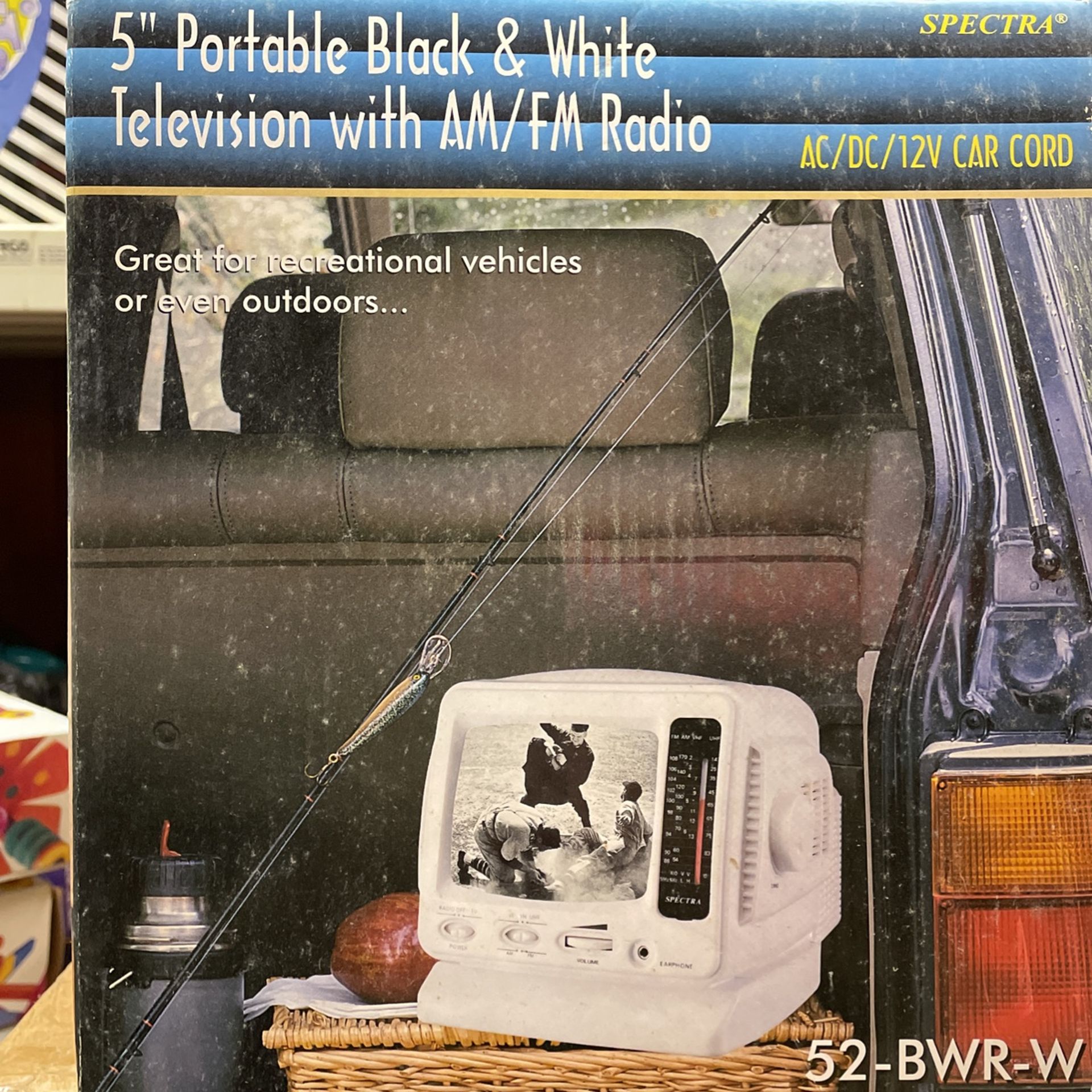Portable Black And White TV Runs On AC / Car / Batteries