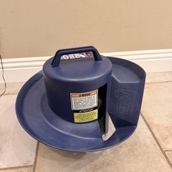 Jugs Soft Toss Machine 