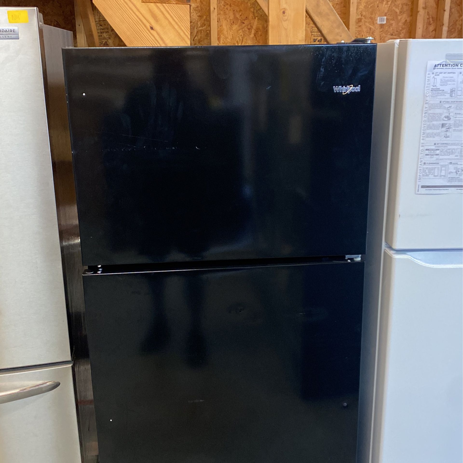 New Whirlpool Top Freezer Refrigerator 