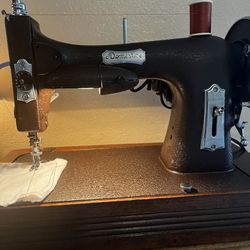   Antique 1930s Domestic 151 Rotary Sewing Machine 