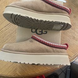 Women’s UGG platform Chestnut 