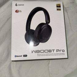 W800BT Pro Wireless Over-Ear Headphones.