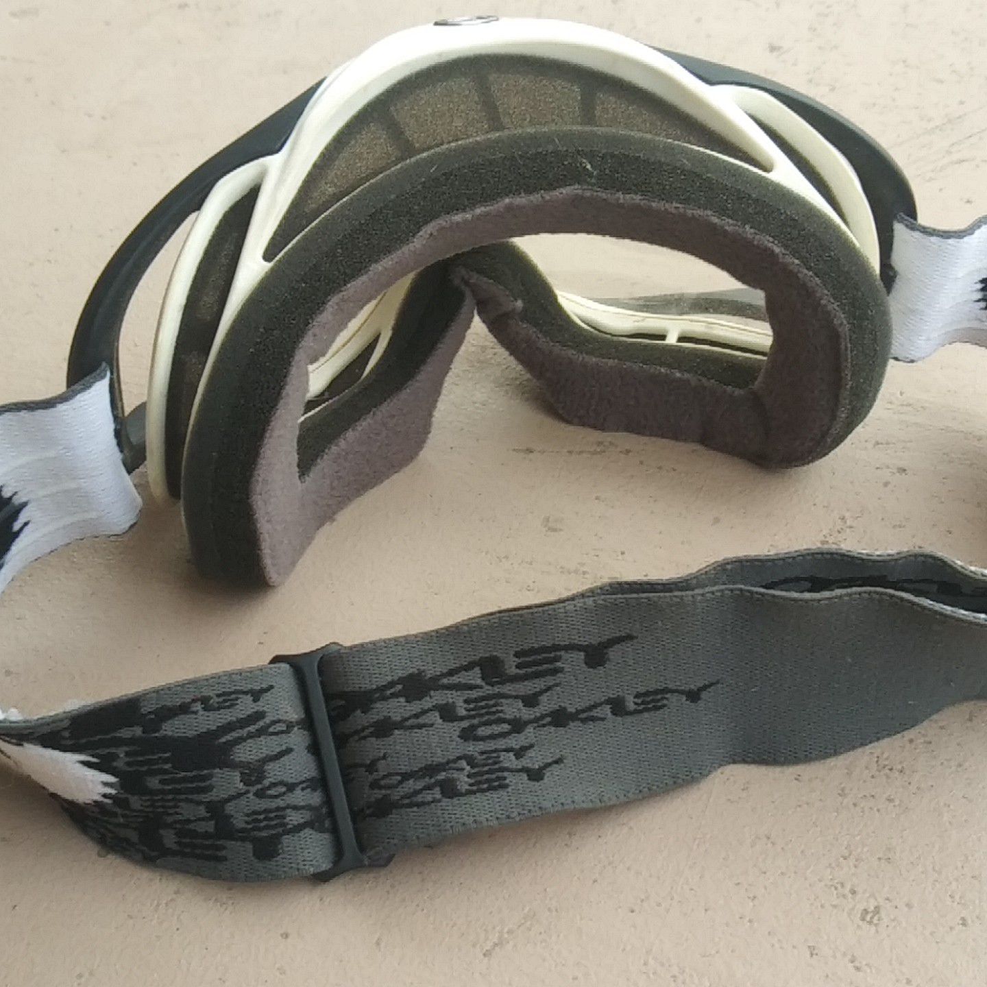 Photo Oakley goggles for dirtbike, MTN Bike or BMX