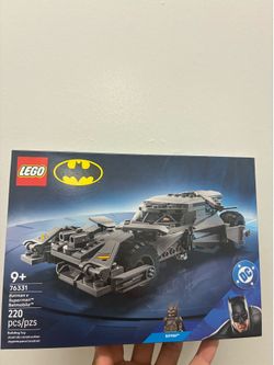 Batman v Superman™ Batmobile™ Lego set NEW!!