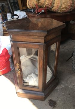Side table/cabinet with lights and middle glass shelf