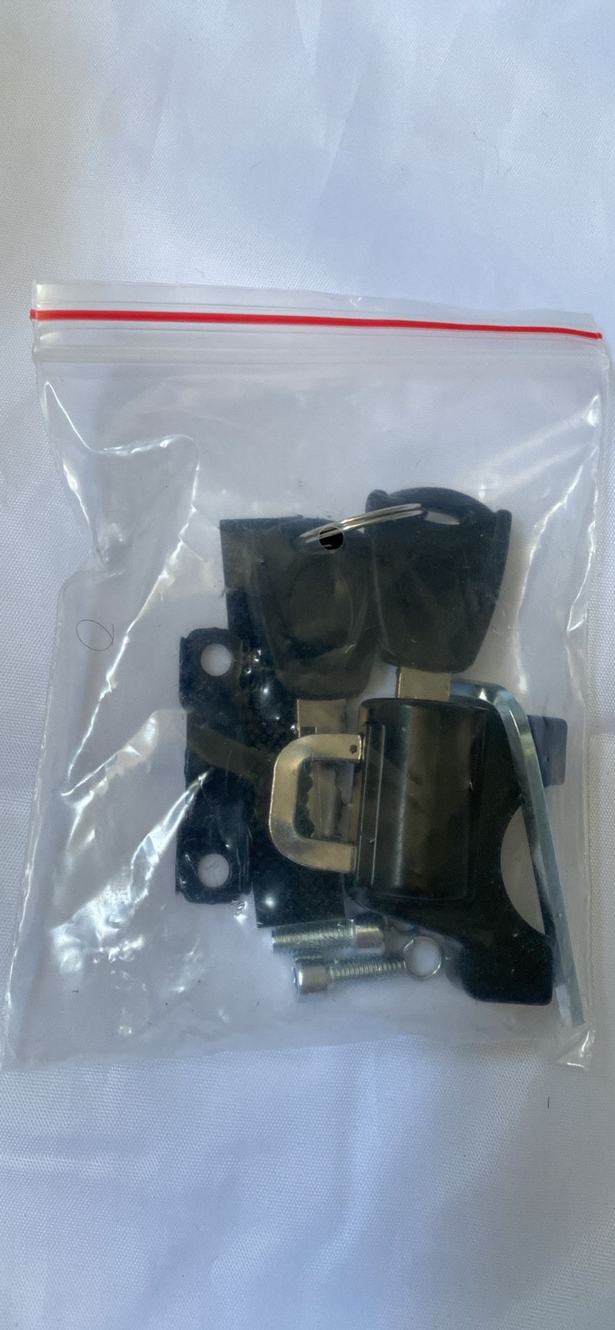 Universal Motorcycle Helmet Lock Anti-Theft Helmet Safety Lock Metal 22mm-26mm Black with 2 Keys