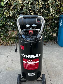 Husky 20 Gallon 200 PSI Vertical Air Compressor – Excellent Condition