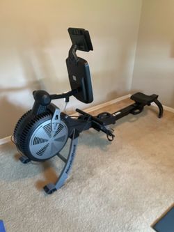 NordicTrack RW500 Rowing Machine (Like-New) + 10" iFIT Tablet & iFIT Heart Rate Monitor