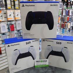 Play Station 5 Controllers 