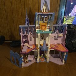 Frozen Playhouse 
