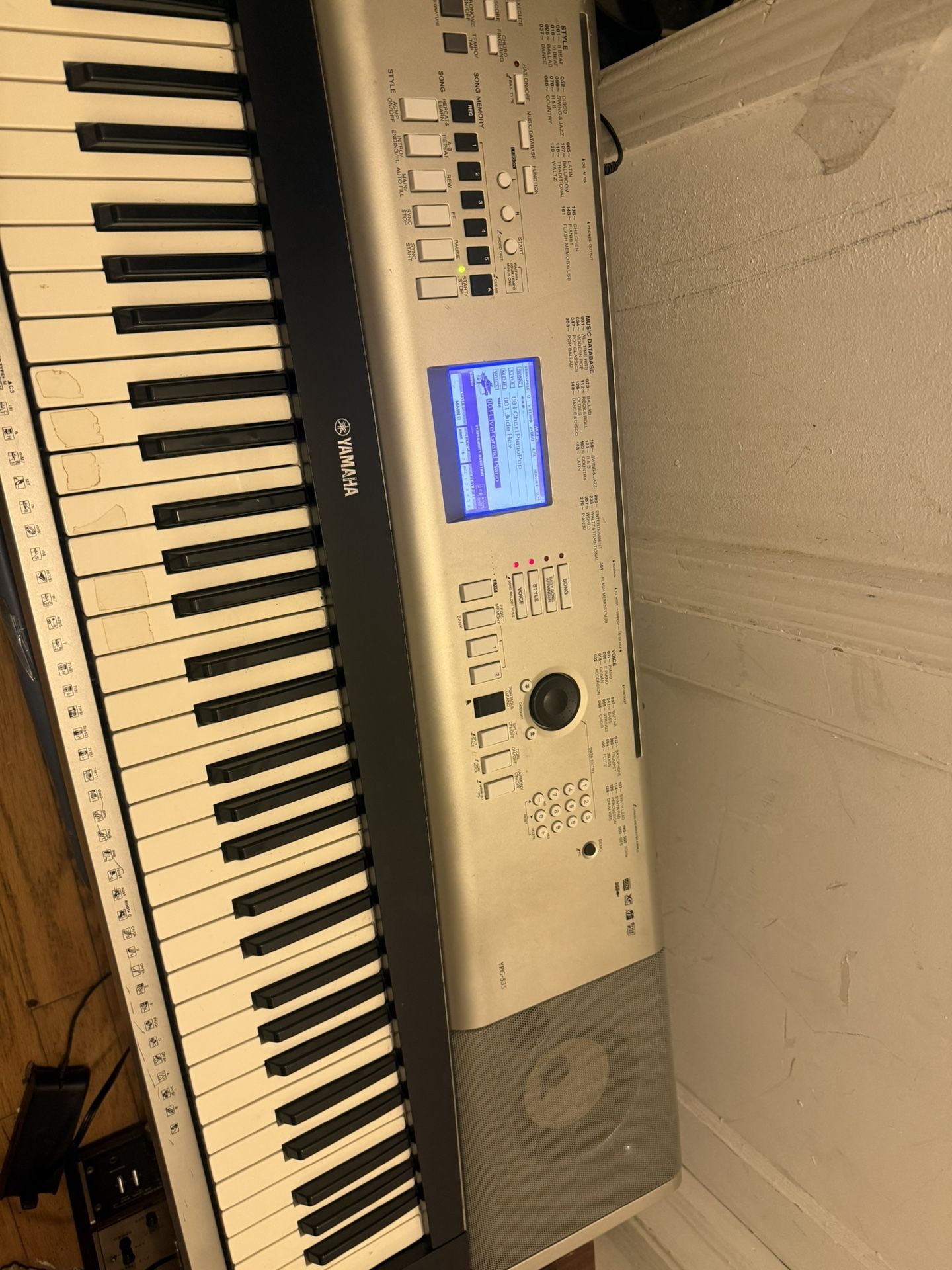 Yamaha Keyboard