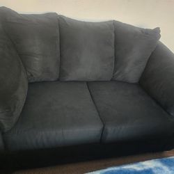 Couch set