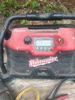 Milwaukee Jobsite Radio