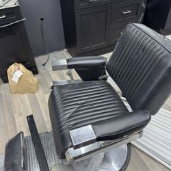 Barber Chairs 