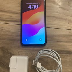 Apple iPhone 8( Space Gray) unlocked with Charging Cable& Adapter