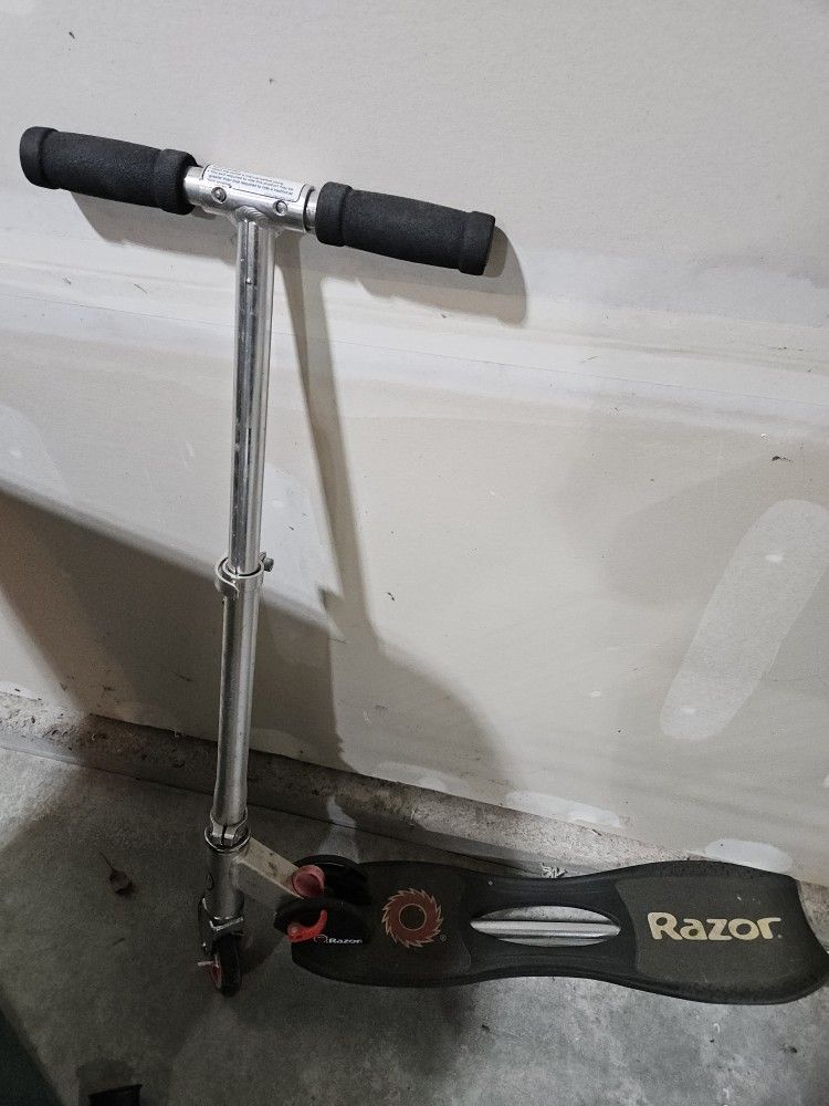 Razor A Kick Scooter for Kids - Lightweight, Aluminum