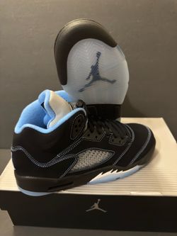 Air Jordan 5 Retro GS size 6.5 Y Black Carolina