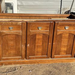 Free Vintage China Hutch