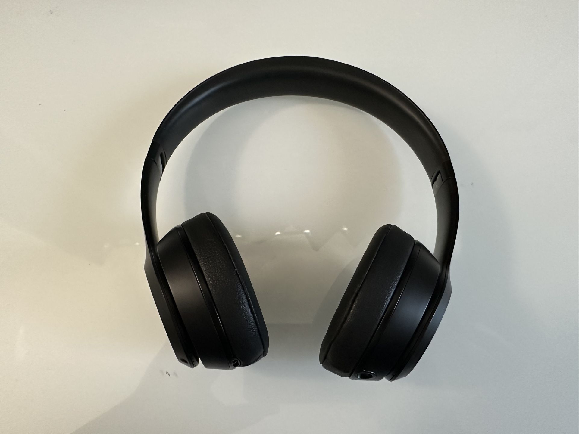 Beats Wireless Headphones- Like New