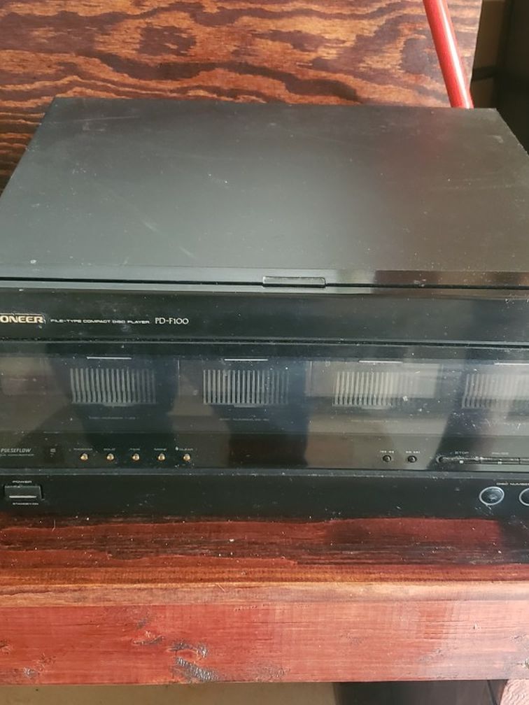 Pioneer 100 Disc Player PD-F100