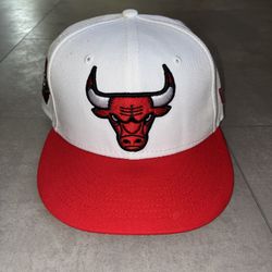 Chicago Bulls Fitted Size 7 1/8