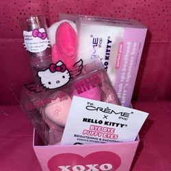 Hello Kitty x Crème Shop Gift Set