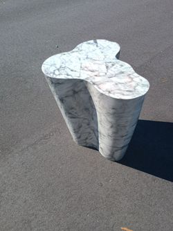 Tove slab marble side table