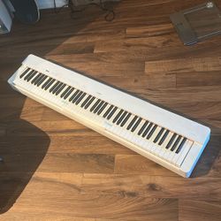 Yamaha 88-Key $70 Off Sticker Digital Keyboard (BRAND NEW)
