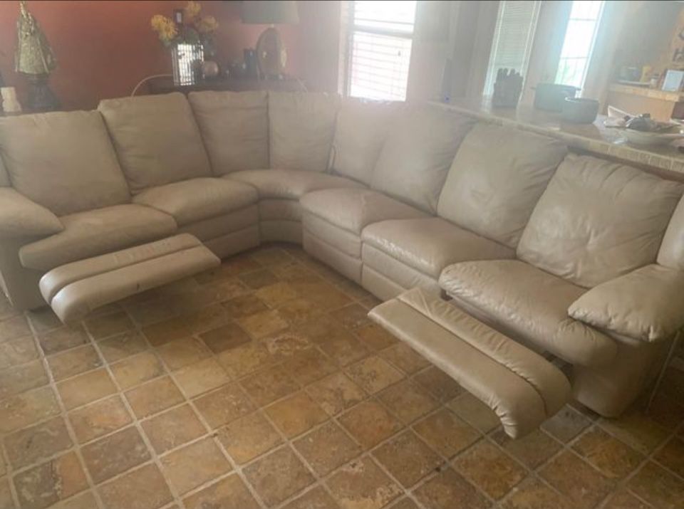 natuzzi sectional for Sale in San Antonio, TX OfferUp
