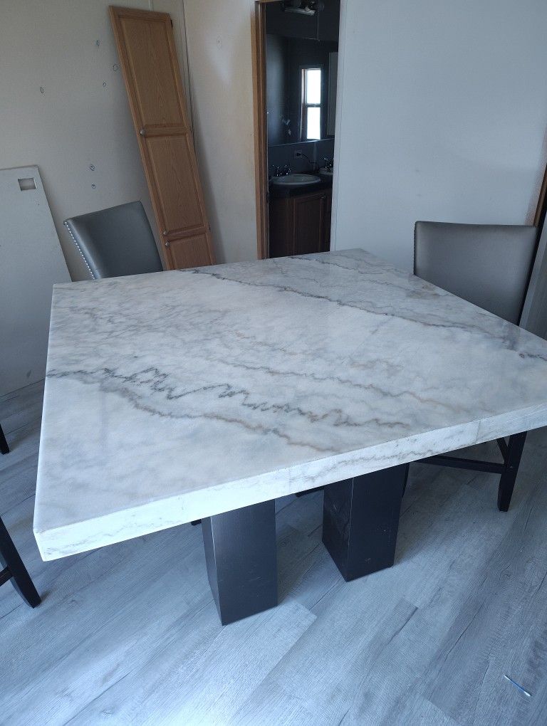Beautiful Marble/Granite Table And Chairs Set