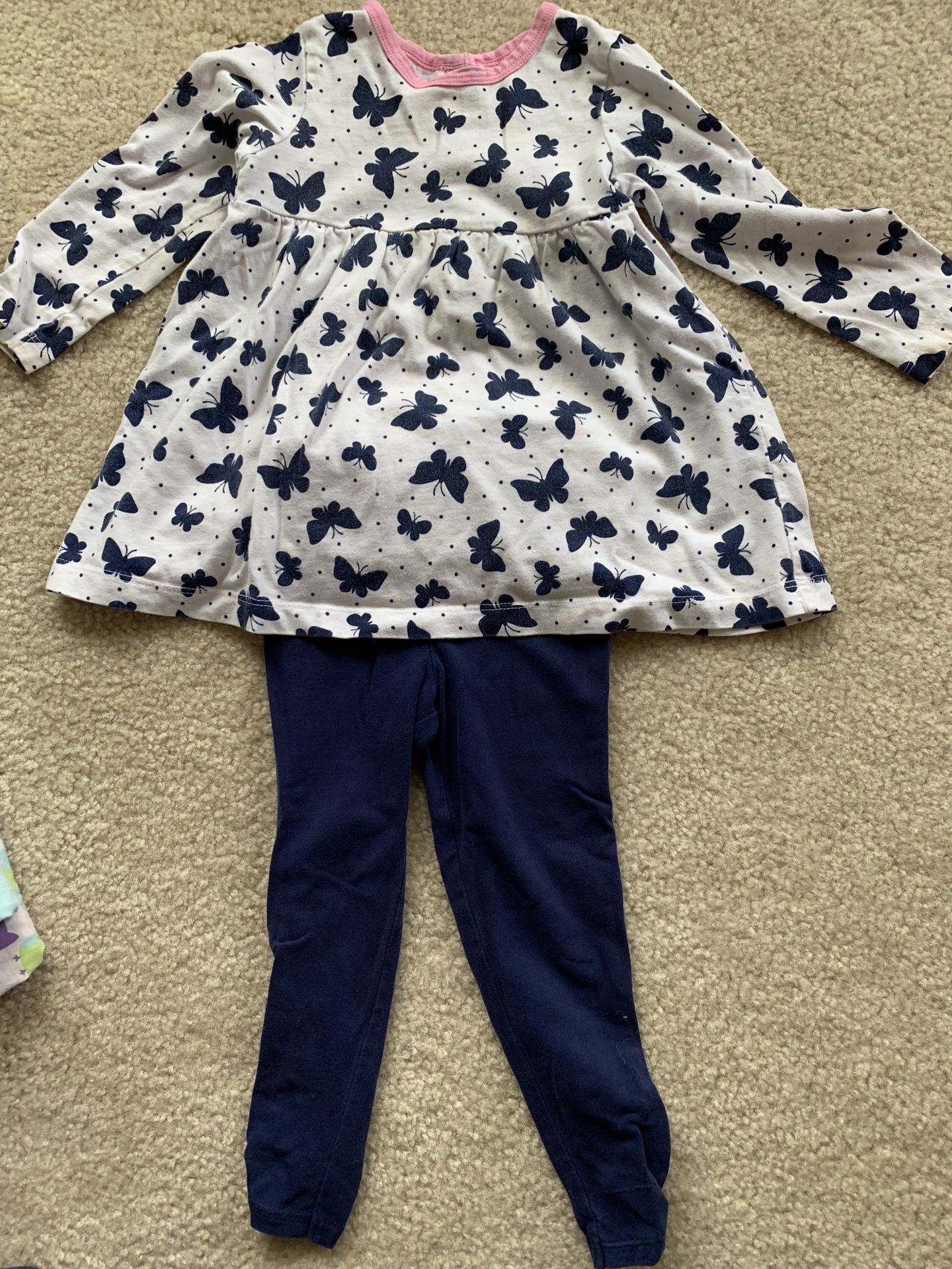 3 Baby girl outfits (size 24 months)