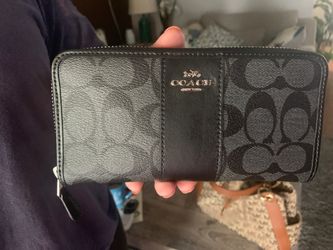 Coach Wallet BRAND NEW (AUTHENTIC)