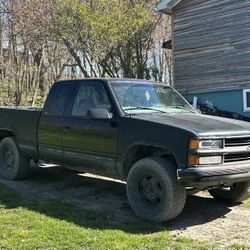"1998 Chevy Cheyenne: Fair Condition, Lots of New Parts