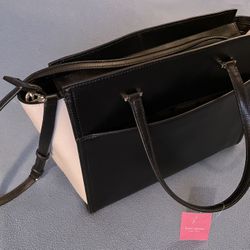 Prada Small Messenger Bag for Sale in New York, New York - OfferUp