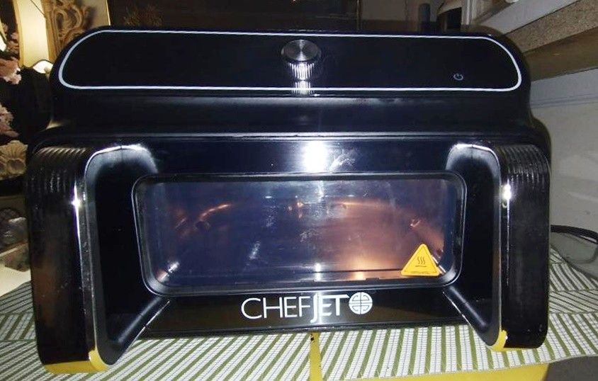 Air Fryer: Jet Tila Air Fryer, Grill and Oven Like New