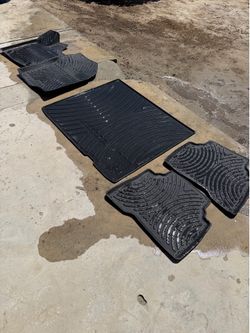 Toyota Prius rubber mats