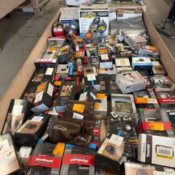 🎉 BIG SALE TOMORROW! 🎉 📍 Desert Deals Liquidation 📦 ANY ITEM from the bins – JUST $15!  🗓 TOMORROW | 9 AM – 6 PM 📍 1322 S. 4th Ave, Yuma, AZ 853