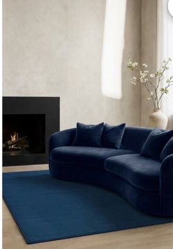 8’x10’ Brand new solid navy blue rug